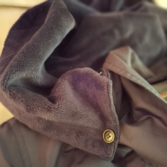 Weather Tamer Women's Black Water Resistant Utility Jacket - Picture 7 of 8